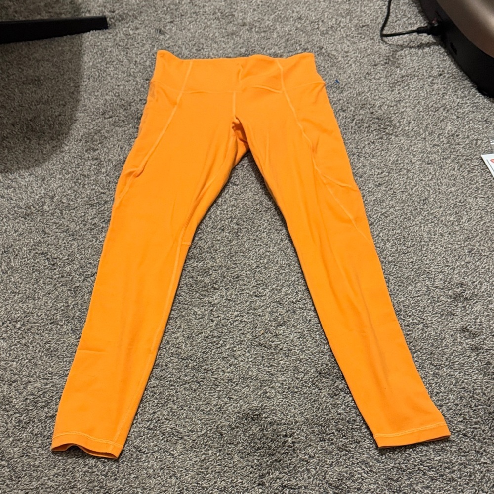 Athleta Stash Pocket Salutation Pocket Tights NWOT - Picture 7 of 10